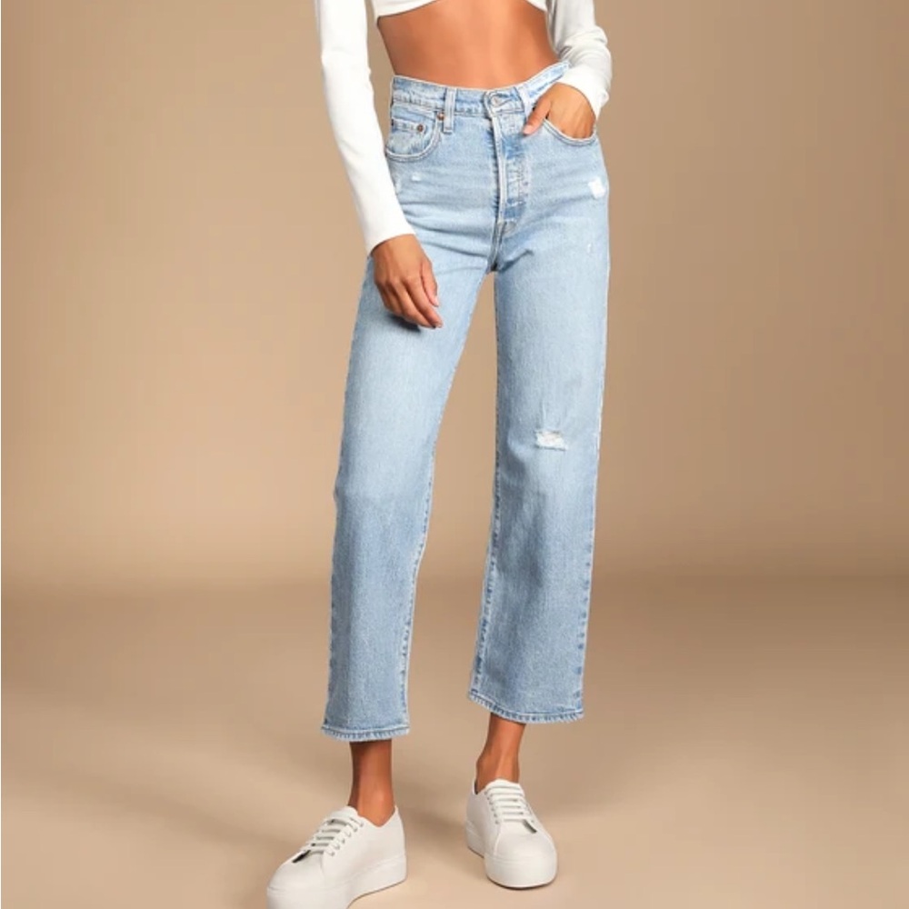 Levi’s Ribcage Straight Ankle Jeans - light wash